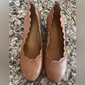 Jack Rodger’s Tan Scalloped Wedge Shoes‎ Size 8.5